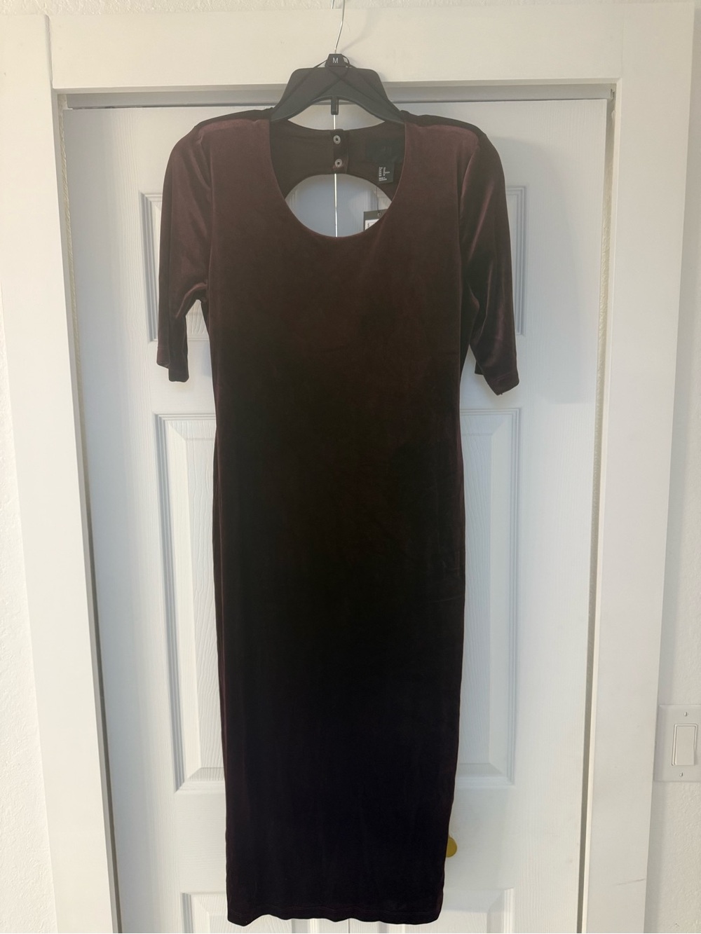 Velvet Dress with Back Keyhole - Plum, Burgundy